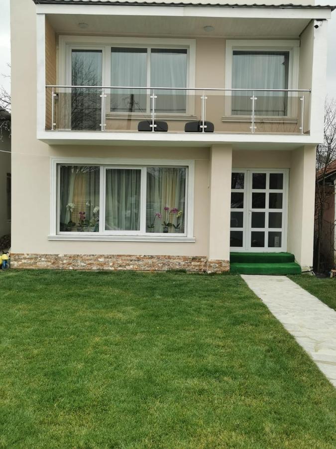 Готель Casa Sonia Тиргу-Жіу Екстер'єр фото